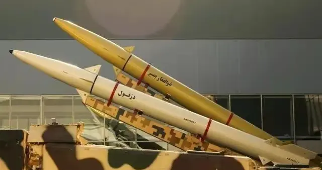 暗流涌动的全球局势：技术、供应链与金融战的新时代