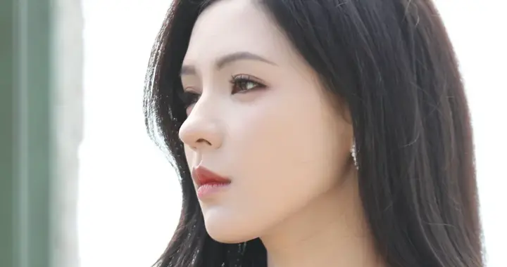 美女壁纸-第6467期-张予曦