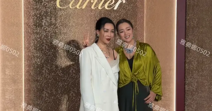 对巩俐脸小没有概念直到看了她跟那英的合影，真人脸巨小气场超强