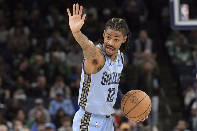 枪械爱好者！莫兰特因做持枪手势吃7万美元罚单