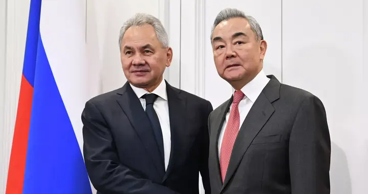 中俄战略对表，绍伊古一句话敲碎日本幻想，美英法韩要让高市失望