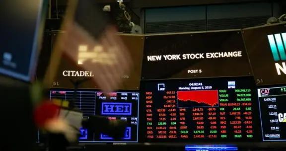 真被中国说猜中了：日本人狂抛美债，特朗普转头就向中国提一要求