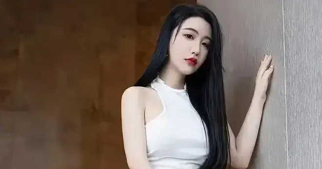 白色向往的，是幽静里的温暖如春！