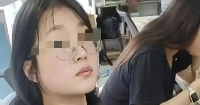 丢人丢到国外！杭州外卖小仙女在全网疯传，海外播放量超2000万