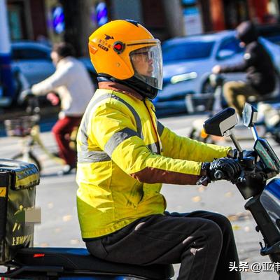 亚伟说法：辽宁锦州，外卖小哥为了踏实，给