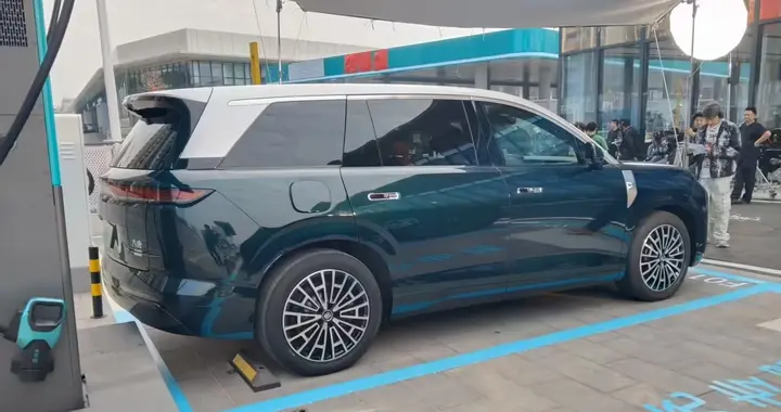 百公里加速4.9秒！比亚迪“大唐”无伪装实车曝光，唐9系要来了？