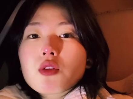 “真正爱你的女人不舍得你花钱 更不会跟你要钱.”   （原声： ）