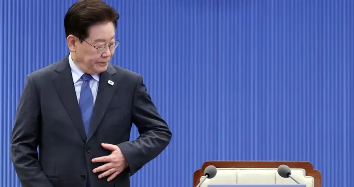 韩国政坛随时可能变天，总统李在明的处境，越看越像第二个卢武铉