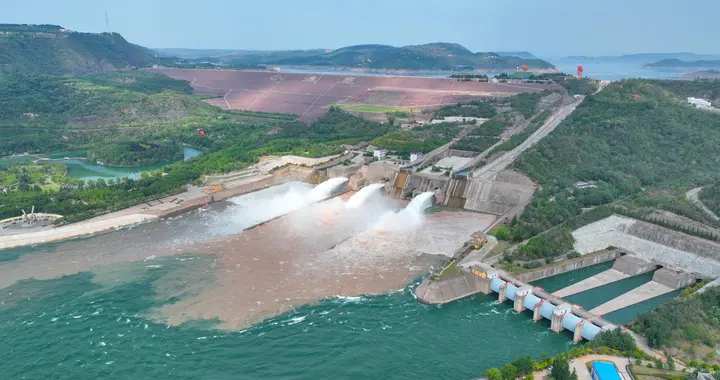 一天排空20个西湖！小浪底水库，怎么让黄河变清的？