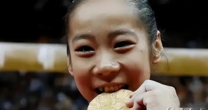 风水轮流转！最矮奥运冠军二次发育，逆袭成北大女神直接打脸黑粉