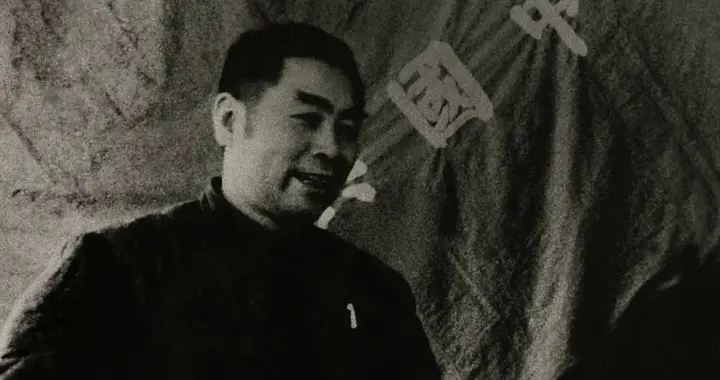 1945年七大，陈赓与何廷开玩笑，总理听后露出不悦之色严厉呵斥