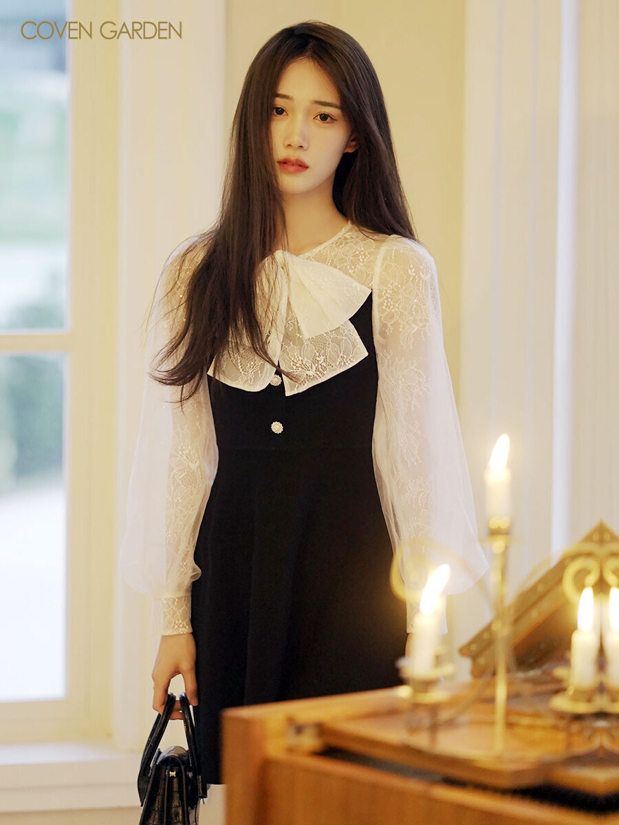 哥文花园秋季新款蕾丝泡泡袖公主羊毛连衣裙