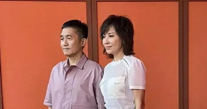 刘嘉玲近照似“老太”与张柏芝同框零互动