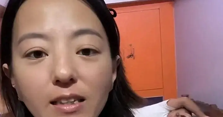 两百多万被烧光之后，在印度农村她仍然坚持着