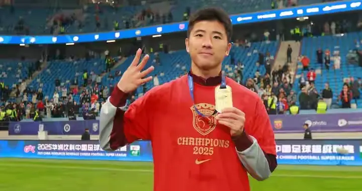 不只为踢球！李圣龙新赛季目标明确：用经验带动海港年轻人