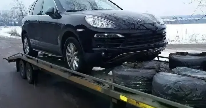 俄罗斯遭德国制裁！境内德系车变“废铁”，保时捷奔驰遭锁死断电