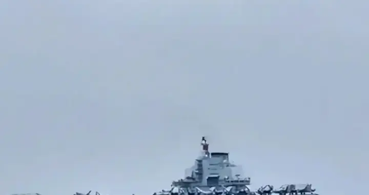 美军在南海摆阵,辽宁舰和2艘055掉头杀回:中国才是这场大戏的猎手
