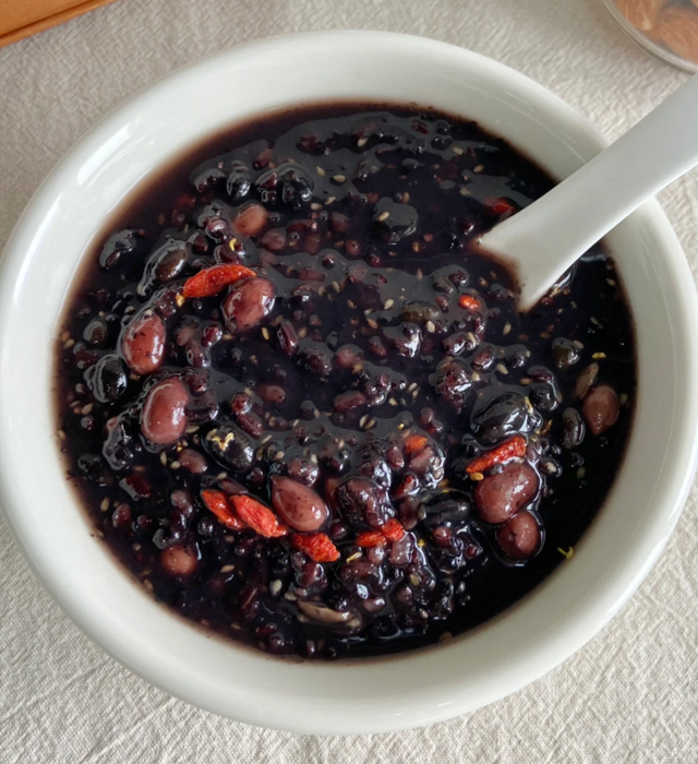 头发最爱的3种食物，建议：三天两头吃一次，增发量，光泽顺滑