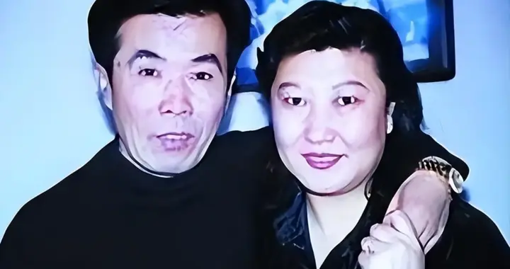 高秀敏去世20年，何庆魁直播承认再婚，两人曾同居14年未领证