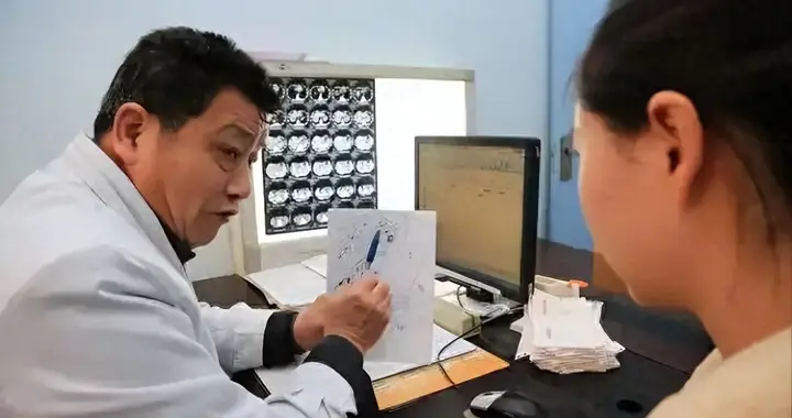 57岁男子因血糖过高去世，医生警告：有3种食材，高血糖忍住别吃