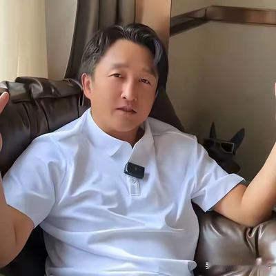彩虹吃瓜娱乐：45岁邹市明官宣明年复出打