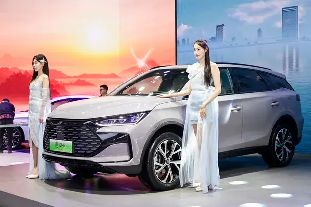 2025 款比亚迪唐 DM-i 全新升级，卓越性能与豪华配置强势登场