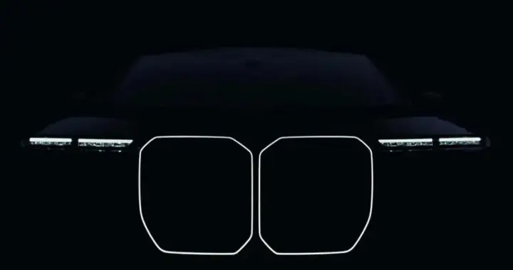 新款宝马7系官图发布，配备发光格栅和新大灯，将在北京车展亮相