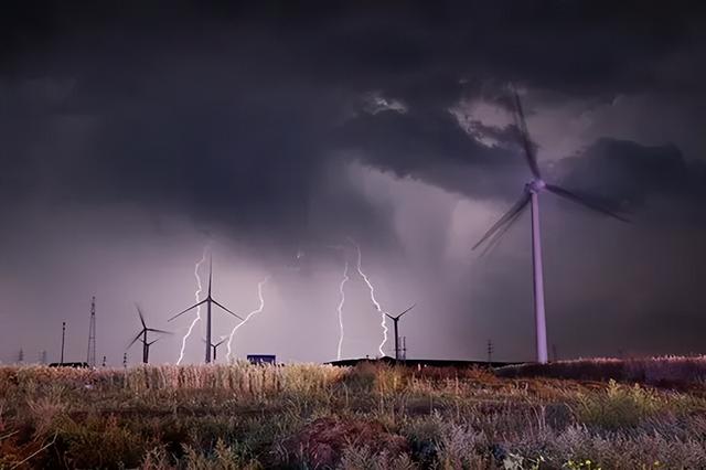 一场台风“吹飞”数亿元！电力系险企如何被极端天气击穿？