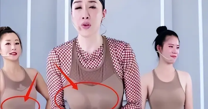 55岁钟丽缇被指穿着不得体，太过暴露，直播中大胆跳操被指不雅