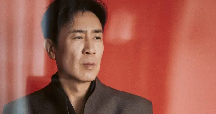 白玉兰盛典：肖战秒杀张凌赫，胡歌疲惫显老，于和伟碾压全场！