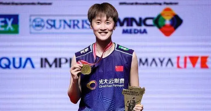 韩国女单太惨:终结10连败=首胜，但决胜局16-9仍输了，4强决出3席