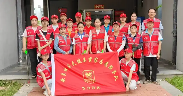 巡河护碧水 实干美家园