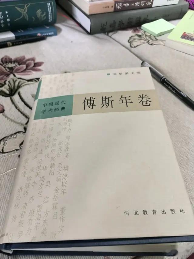 竹简纹路里的文创密码：当典籍穿上文化衫