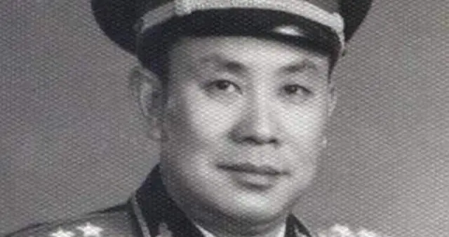 大授衔：上将双子星的分岔口，韩先楚为何比刘震红了二十年？