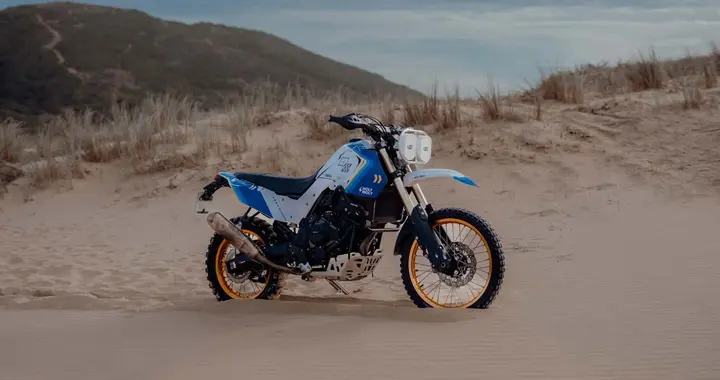 把雅马哈T7改回80年代达喀尔拉力车模样