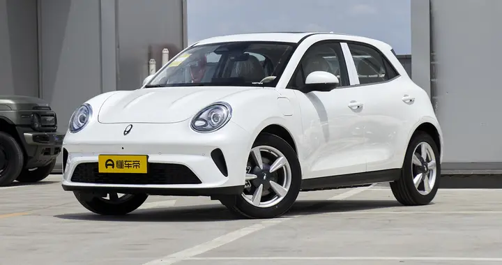 春日出游推荐欧拉好猫，好看好开又好用，是值得考虑的代步车