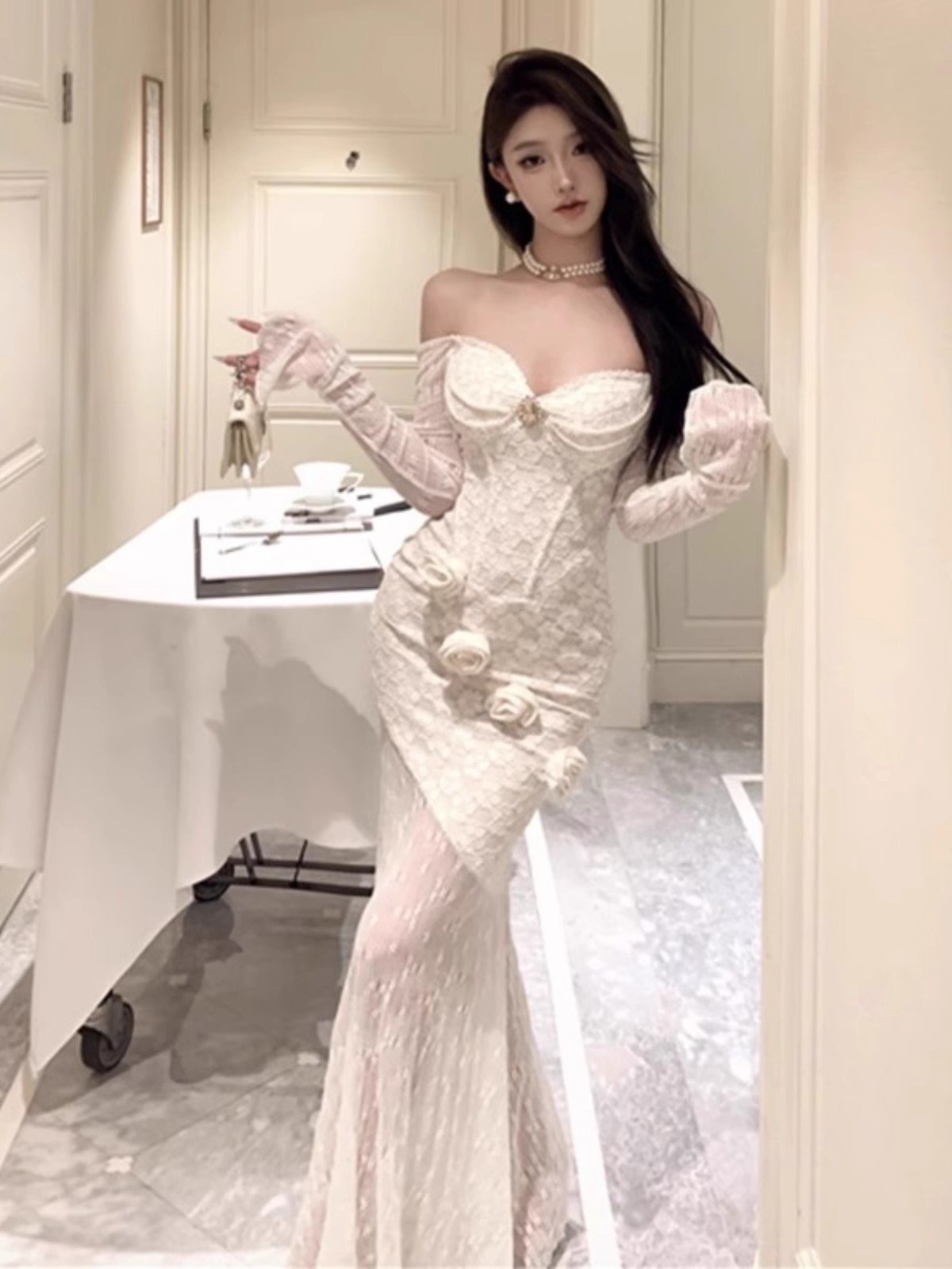 法式蕾丝抹胸连衣裙女冬季名媛千金风穿搭