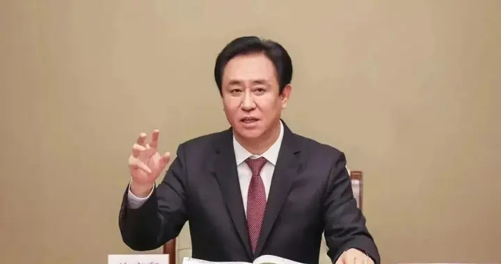 讽刺！许家印18亿顶级豪宅，被流浪汉霸占3年，自己一天都没住过