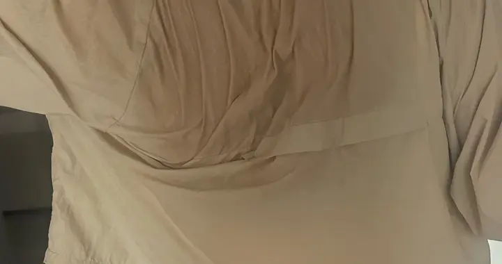 再便宜，这5种“防晒衣”也别买，越穿越热，还不如不穿