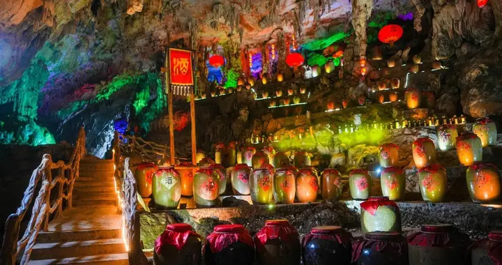 中国人集体戒酒：酒行业的信任危机，藏着消费与观念的大转折