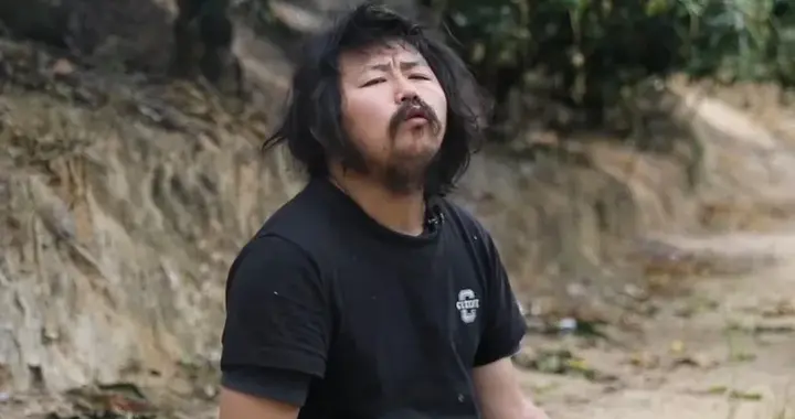 胡雷誓言终身行善：“准备做到何时？除非我下不来床。”