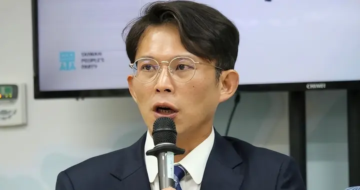 美国突然爆料坑赖清德，郑丽文连忙添了一把火，蔡英文趁机背刺！