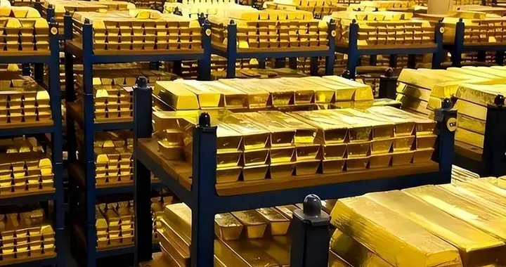 别被乱世买黄金忽悠，暴跌三成散户全被套牢，加息屠刀已在脖子上