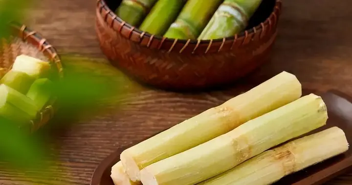 甘蔗立大功！张文宏提醒：糖尿病患者吃甘蔗，身体或迎来6个信号