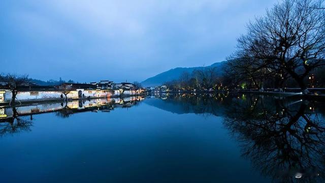 小小：爆通讯录这种催收方式，看似强硬施压