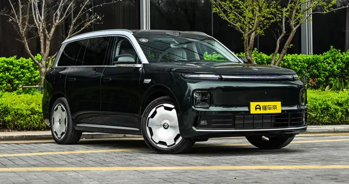 双8797芯片、双腔空悬，零跑D19能否重塑30万级SUV价值？