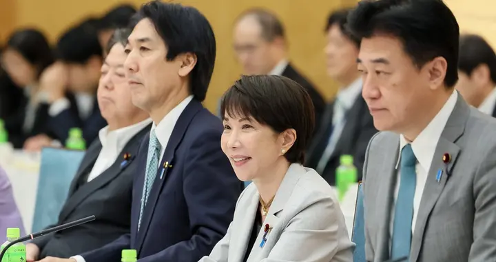 50吨稀土让日本政府沸腾，高市兴奋向全世界宣布：检测出了好东西