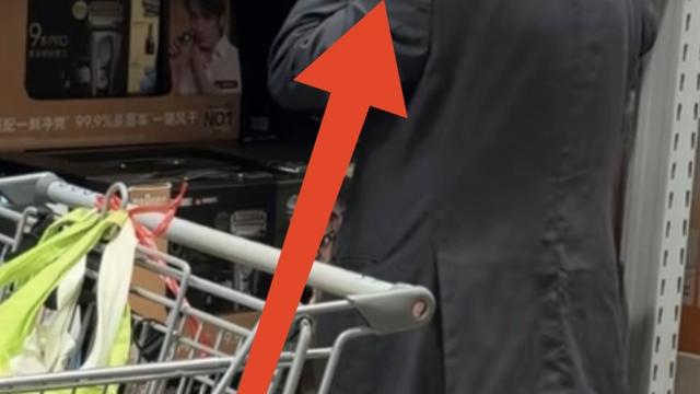 请叫我猴哥：也不知道这个剃须刀最后是谁买