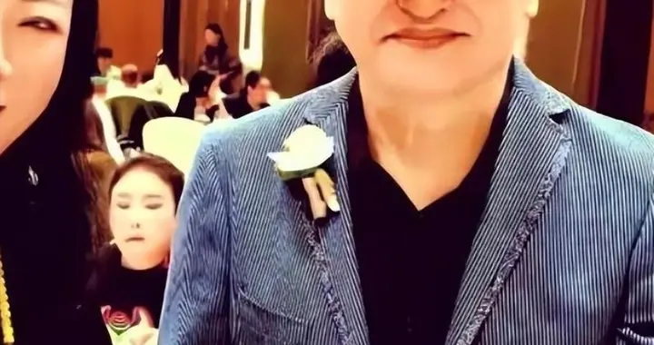 刘欢离世后，才发现股骨头坏死不致命，而是长期带病却还要硬扛