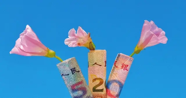 你眼中的十万元，藏着你活成了哪一层人生